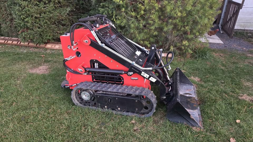 Mini Skid Steer  for rent